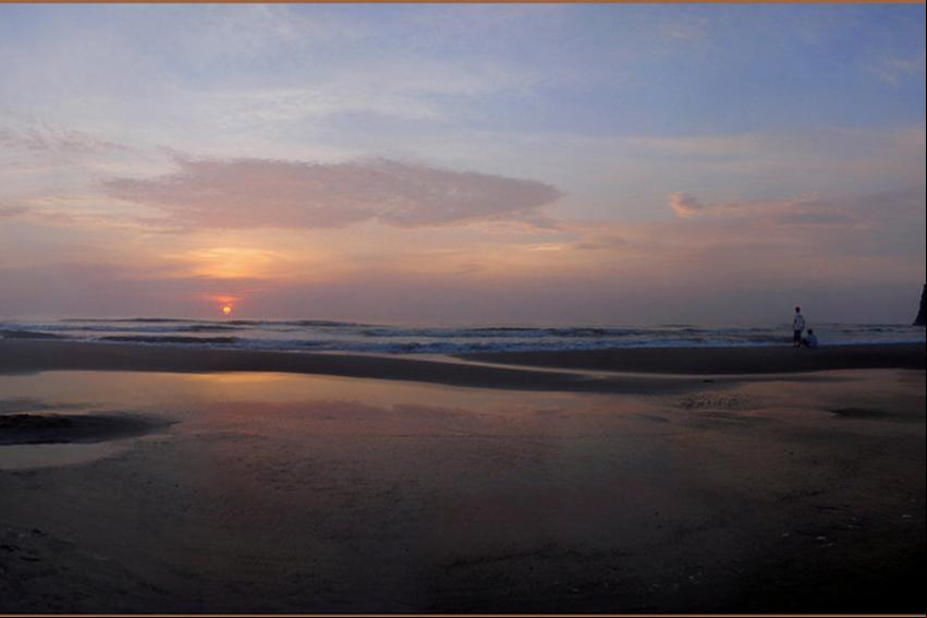 Amanhecer na Praia da Cal com o Morro das Furnas 